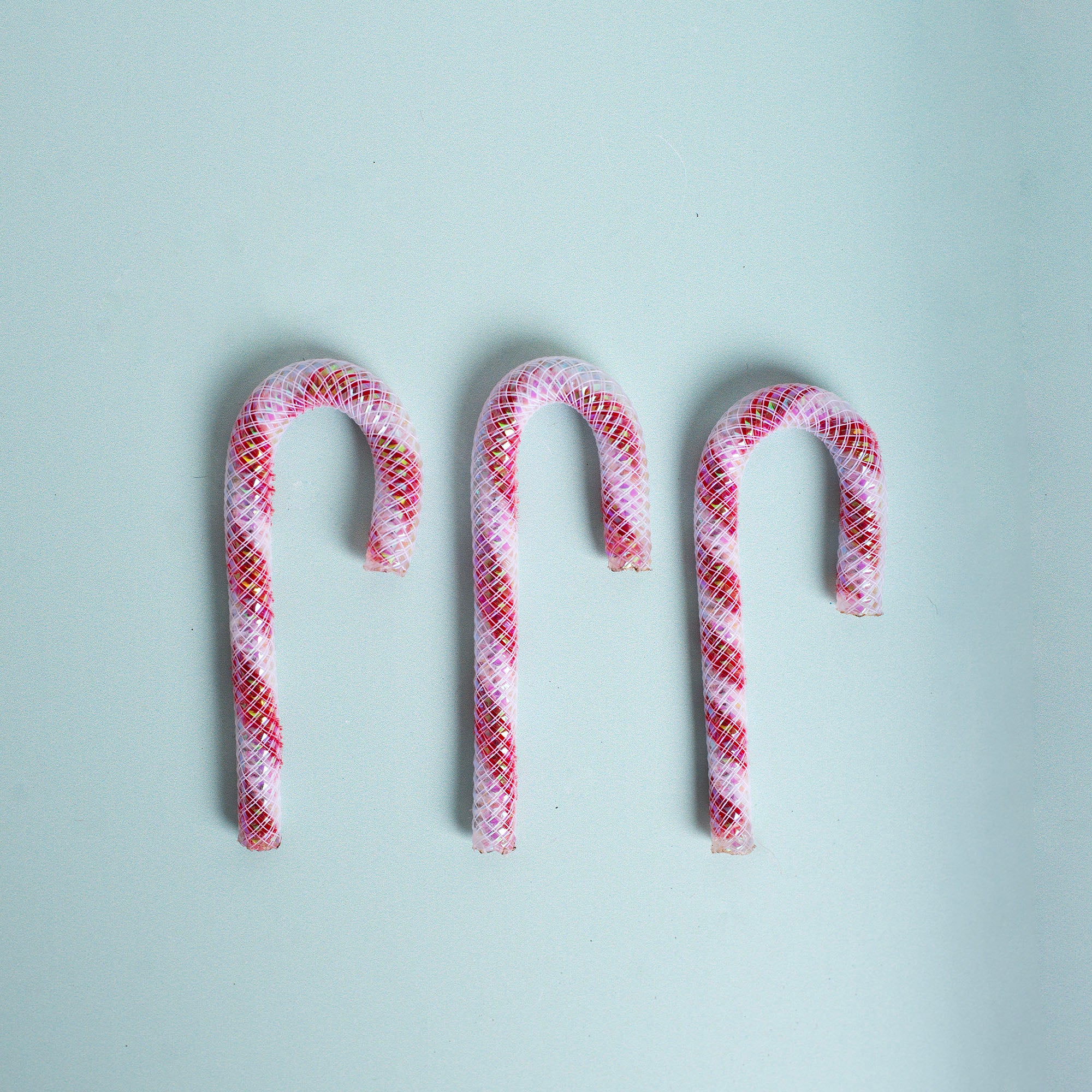 Dezi & Roo - mini candy cane cat kicker toy - holiday gift for cat - cat gifts