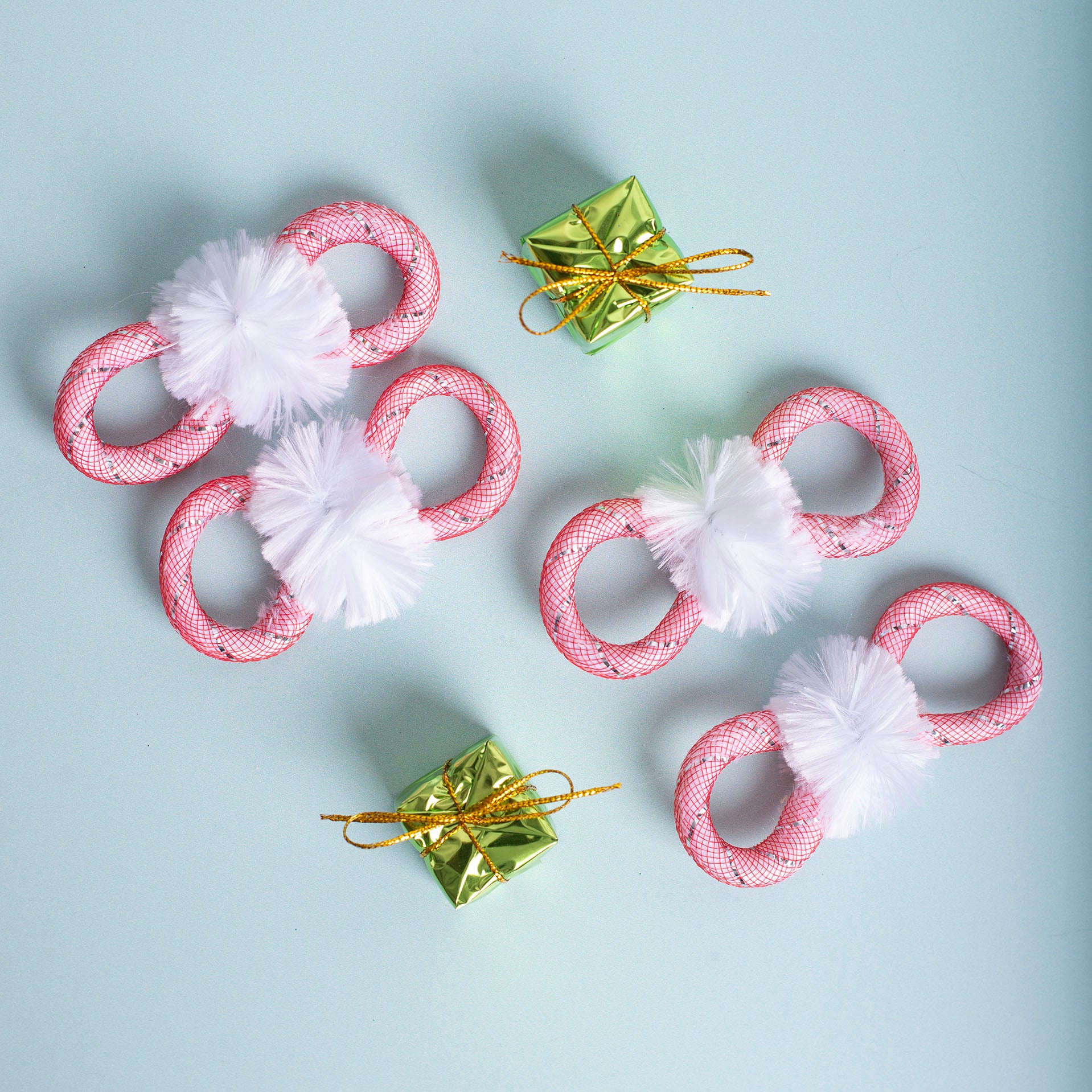 Dezi & Roo - cat toy flipper kicker - limited edition holiday toy for your cat